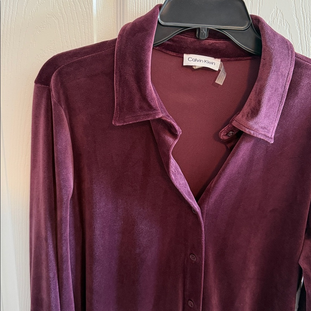 Calvin Klein button down down velvet top short long sleeve purple eggplant - Picture 2 of 8